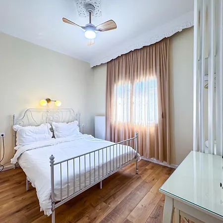 بيت للعطل Cityscape With A Patio *