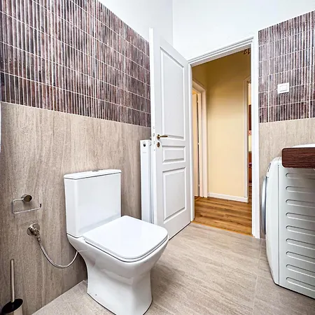 بيت للعطل Cityscape With A Patio *