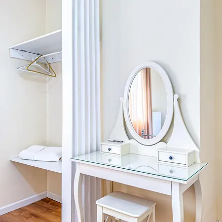 Cityscape With A Patio Hébergement de vacances Vólos